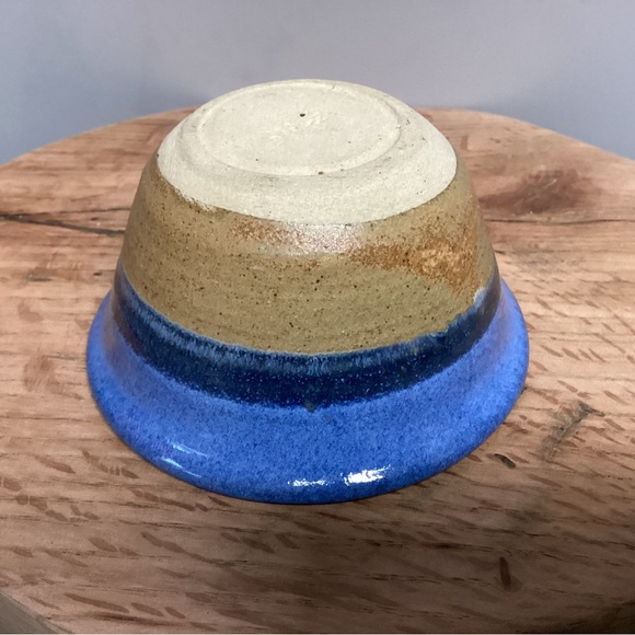Handcrafted Ceramic Pottery Bowl by Stokes - Beautiful Blues with tan/cream base - Picture 9 of 15